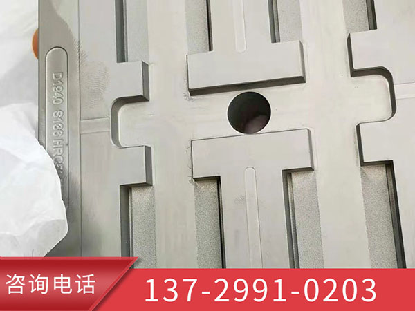 TPU双色模具不粘模...